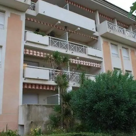 Apartamento 2 Pièces Terrasse 39m2 à 500m De La Le Lavandou