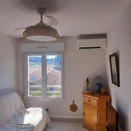 Apartamento 2 Pièces Terrasse 39m2 à 500m De La Le Lavandou